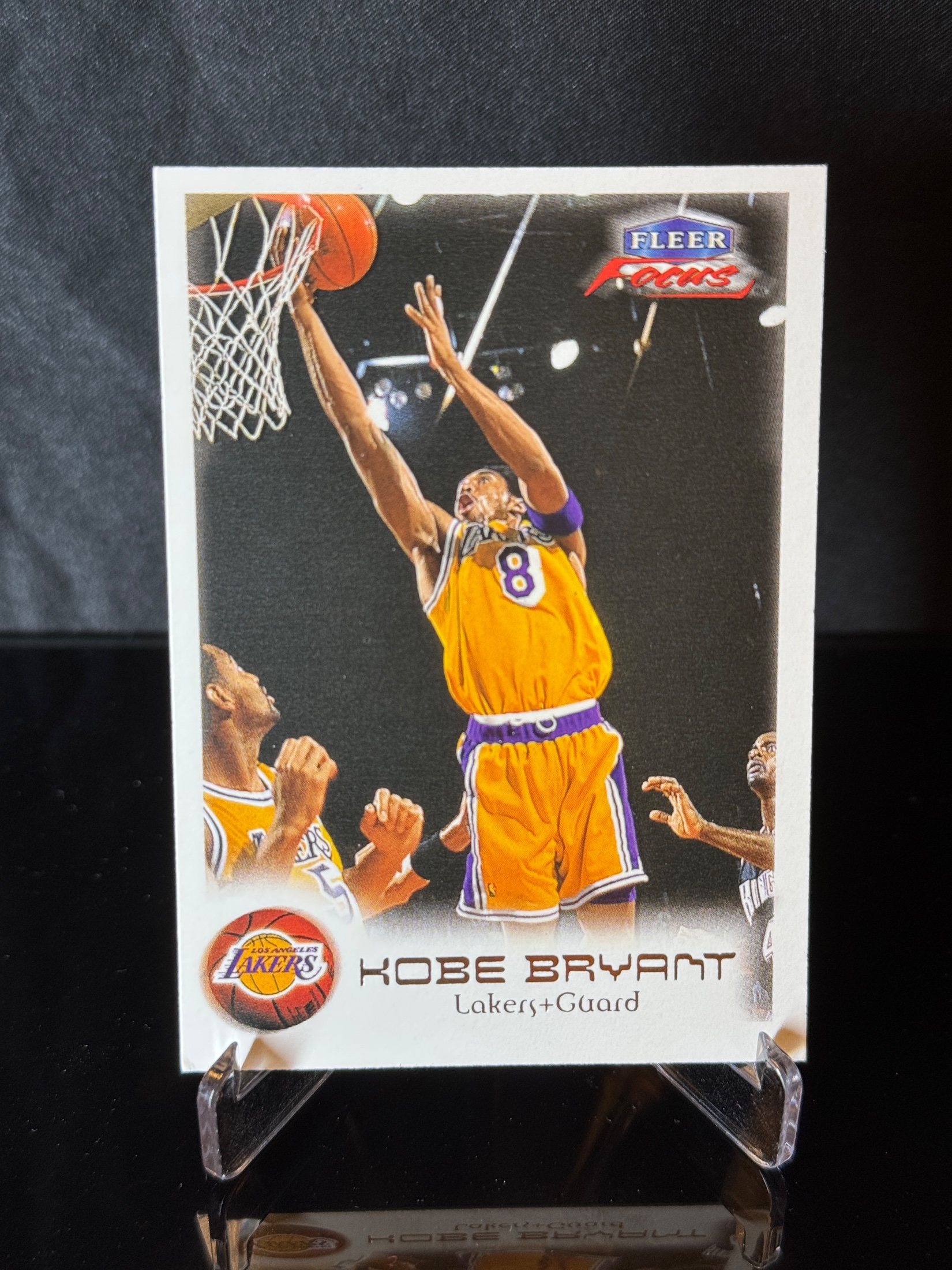 1999-00 Fleer Focus Kobe Bryant front