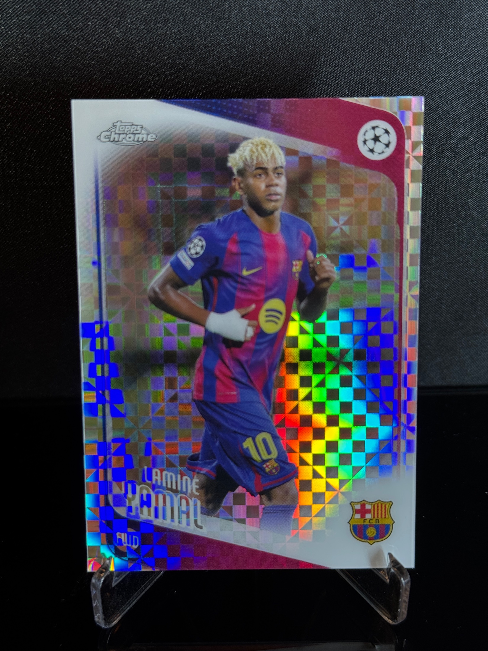 2024-25 Topps Chrome UEFA Champions League Lamine Yamal X-Fractor front