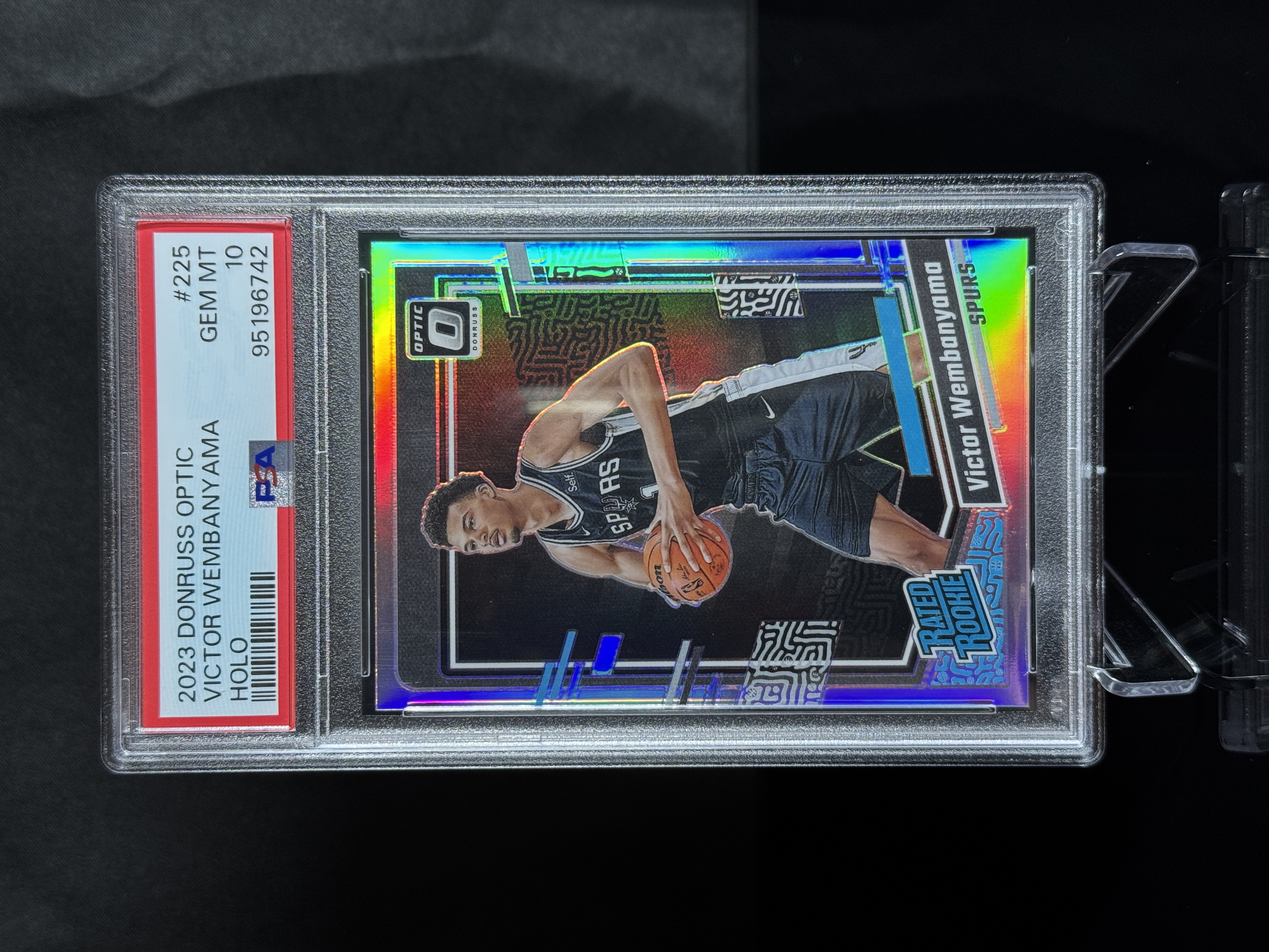 2023-24 Donruss Optic Victor Wembanyama Holo RC front