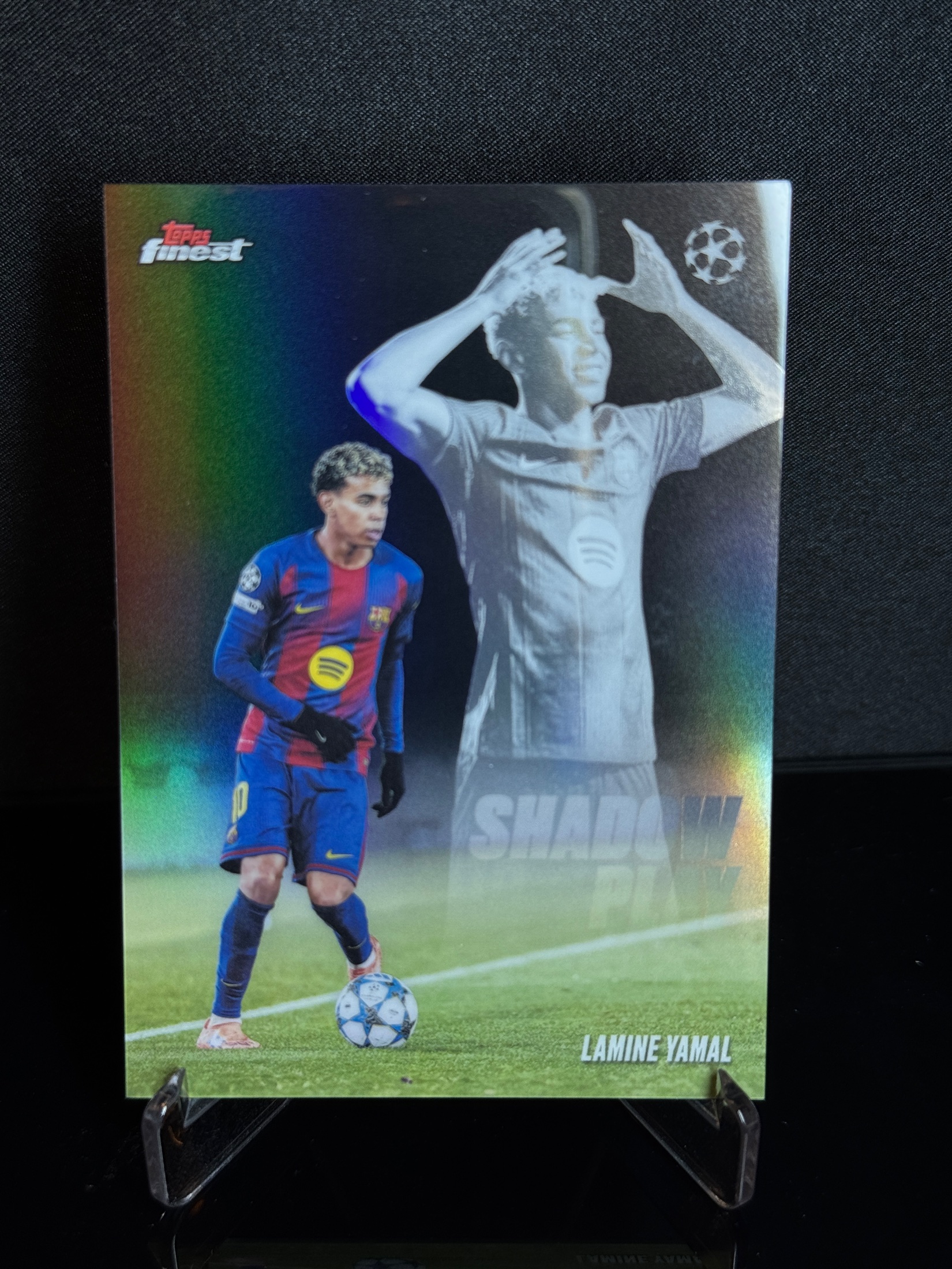 2025-26 Topps Finest UEFA Champions League Lamine Yamal Shadow Play front