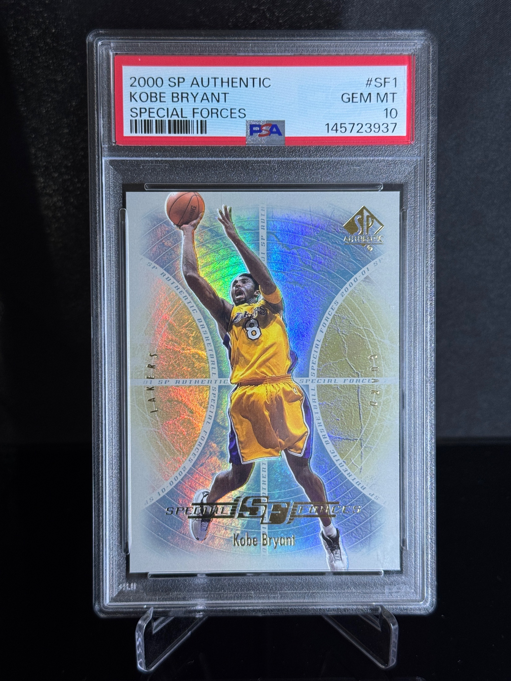 2000-01 Upper Deck SP Authentic Kobe Bryant front